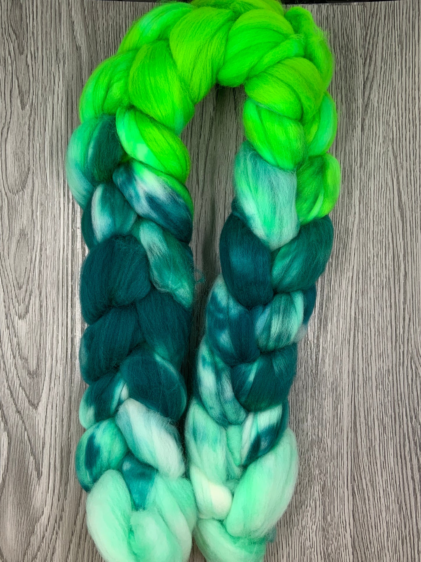 Sw merino. 3 green and speckled frogs