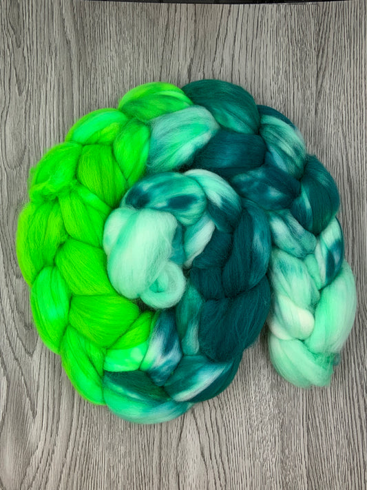 Sw merino. 3 green and speckled frogs